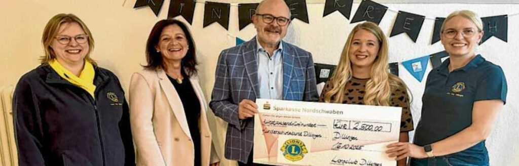Spendenübergabe des Lions-Clubs an den Kinderschutzbund Dillingen.